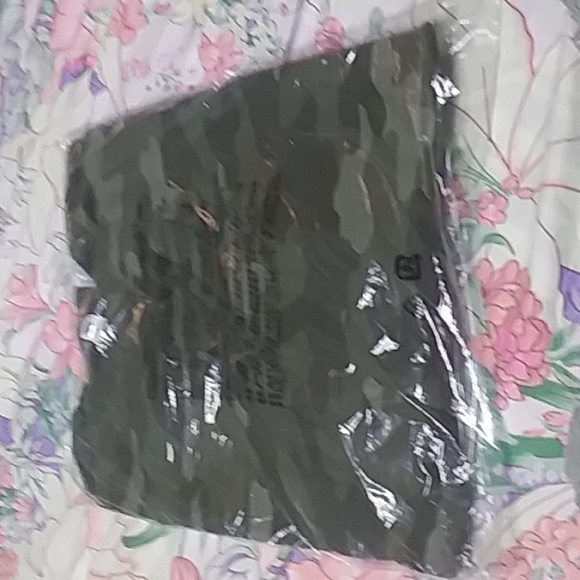 Sweater - Picture 2 of 7